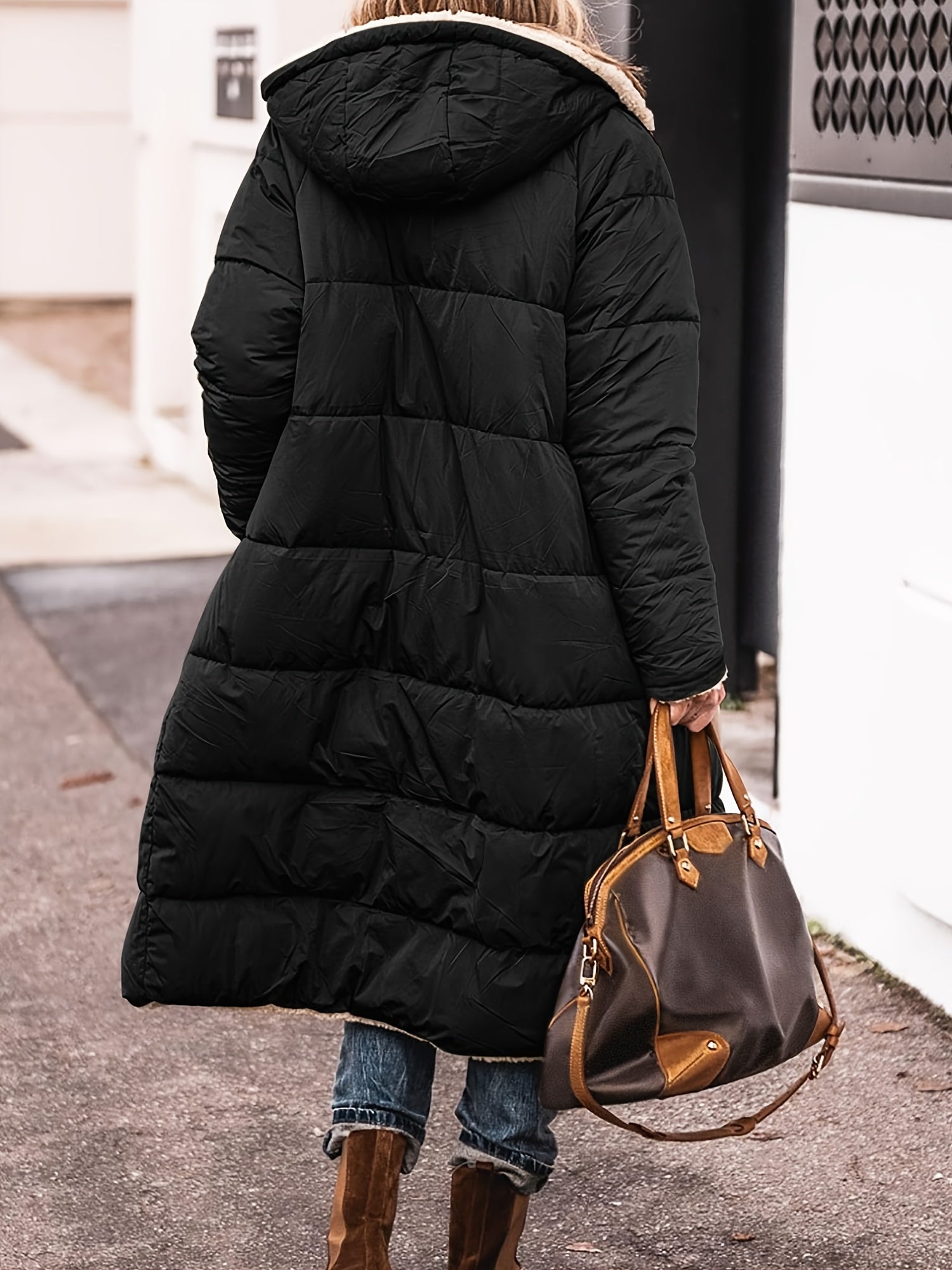 The Elara timeless coat