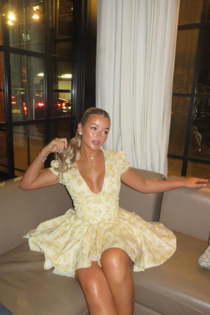 Vivienne | Minikleid mit Blumenmuster