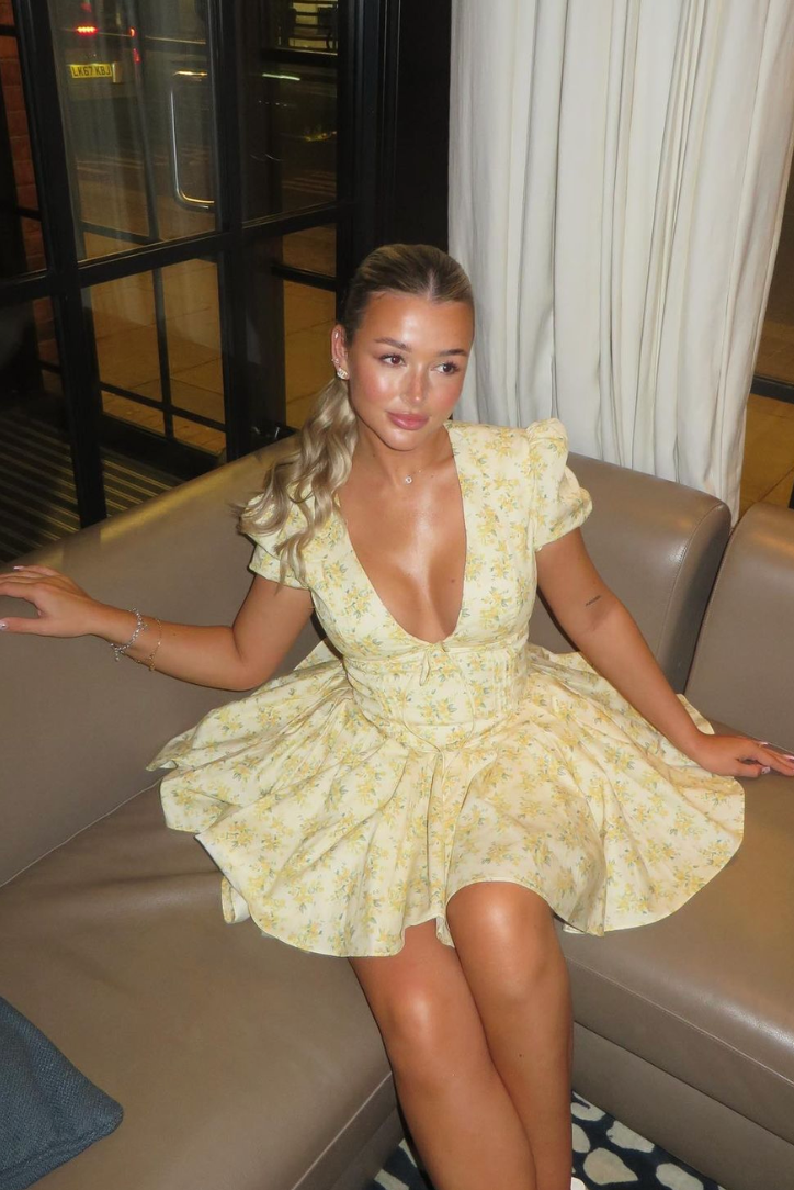 Vivienne | Minikleid mit Blumenmuster