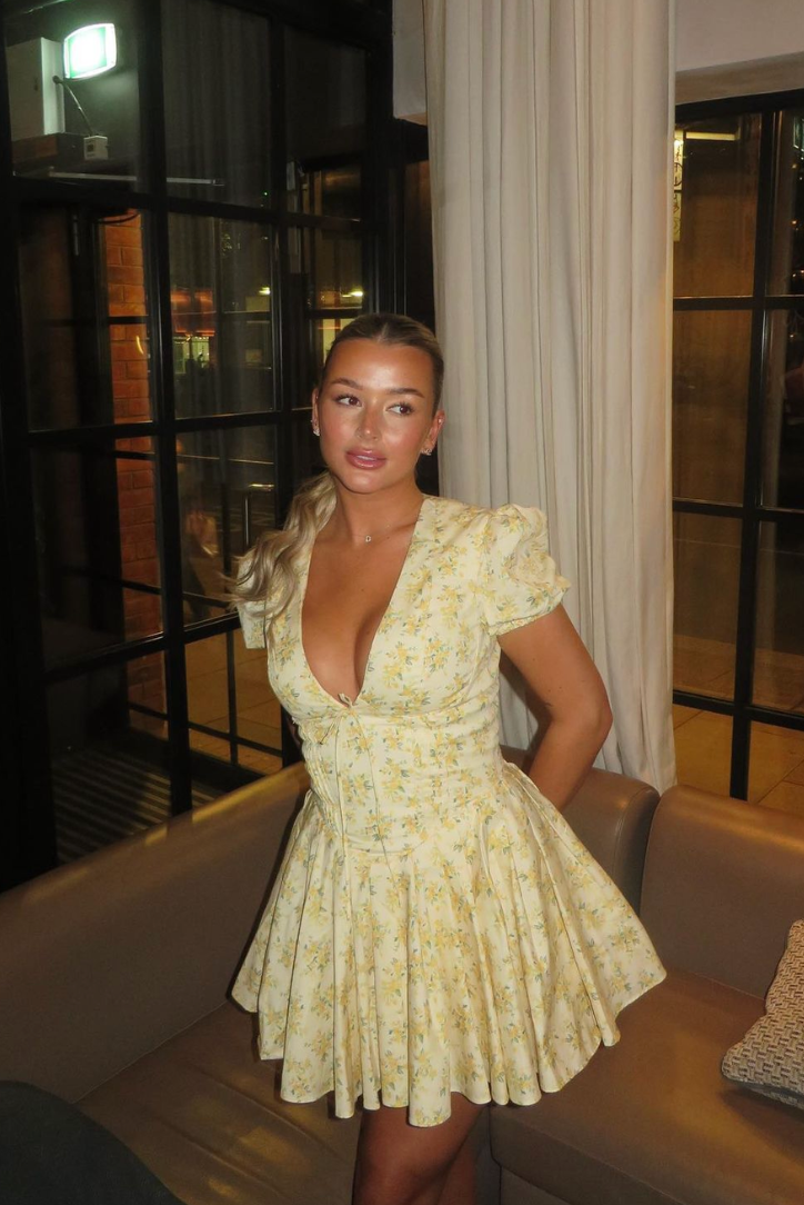 Vivienne | Minikleid mit Blumenmuster