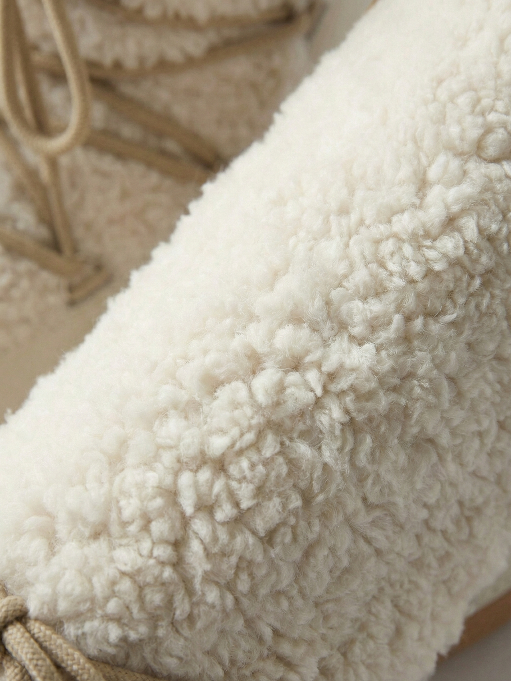 Bottes hautes confortables à lacets couleur crème pour femmes