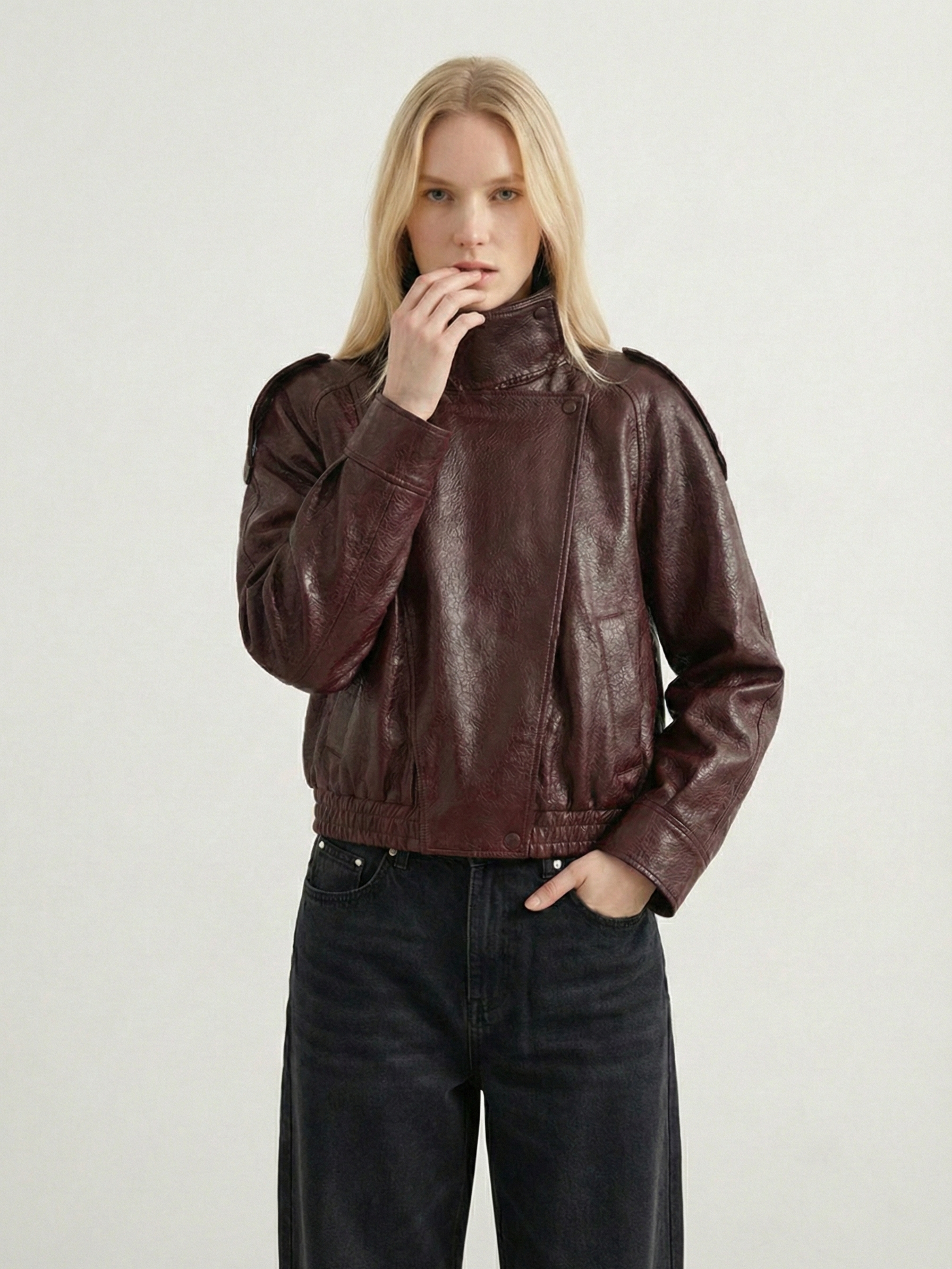 Felicia | Veste oversize à col montant en similicuir