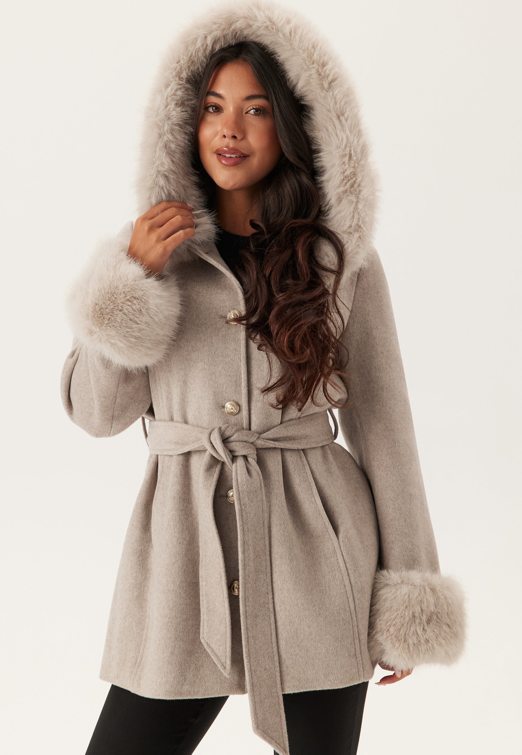 Clara – Urban wool coat with hood