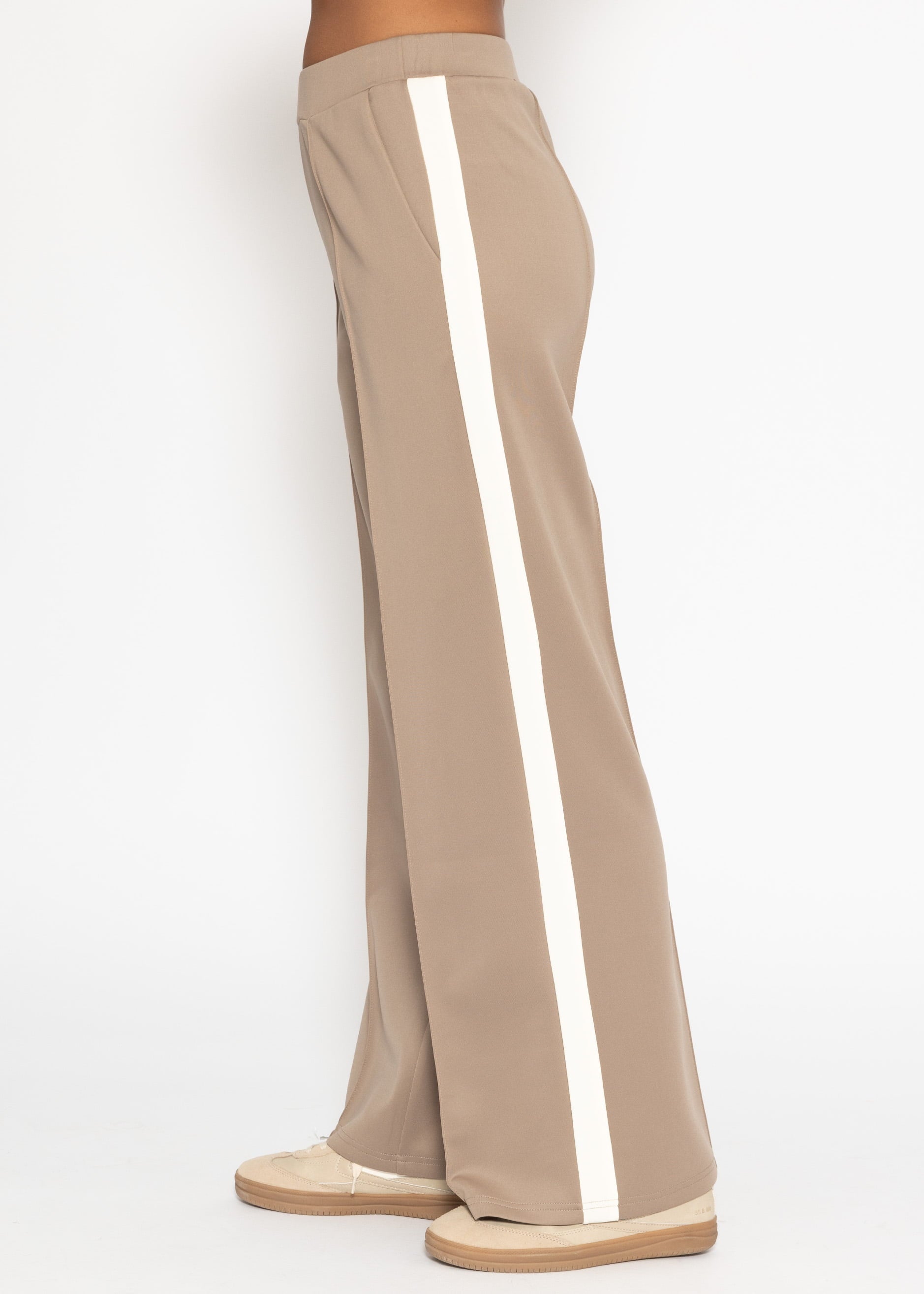 Pantalon décontracté avec bandes latérales blanches - taupe