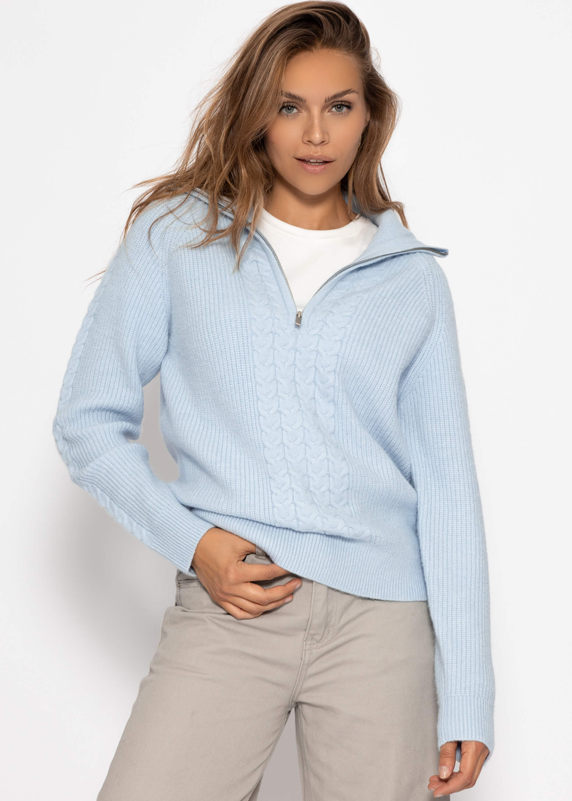 Pull avec fermeture éclair au col – bleu clair