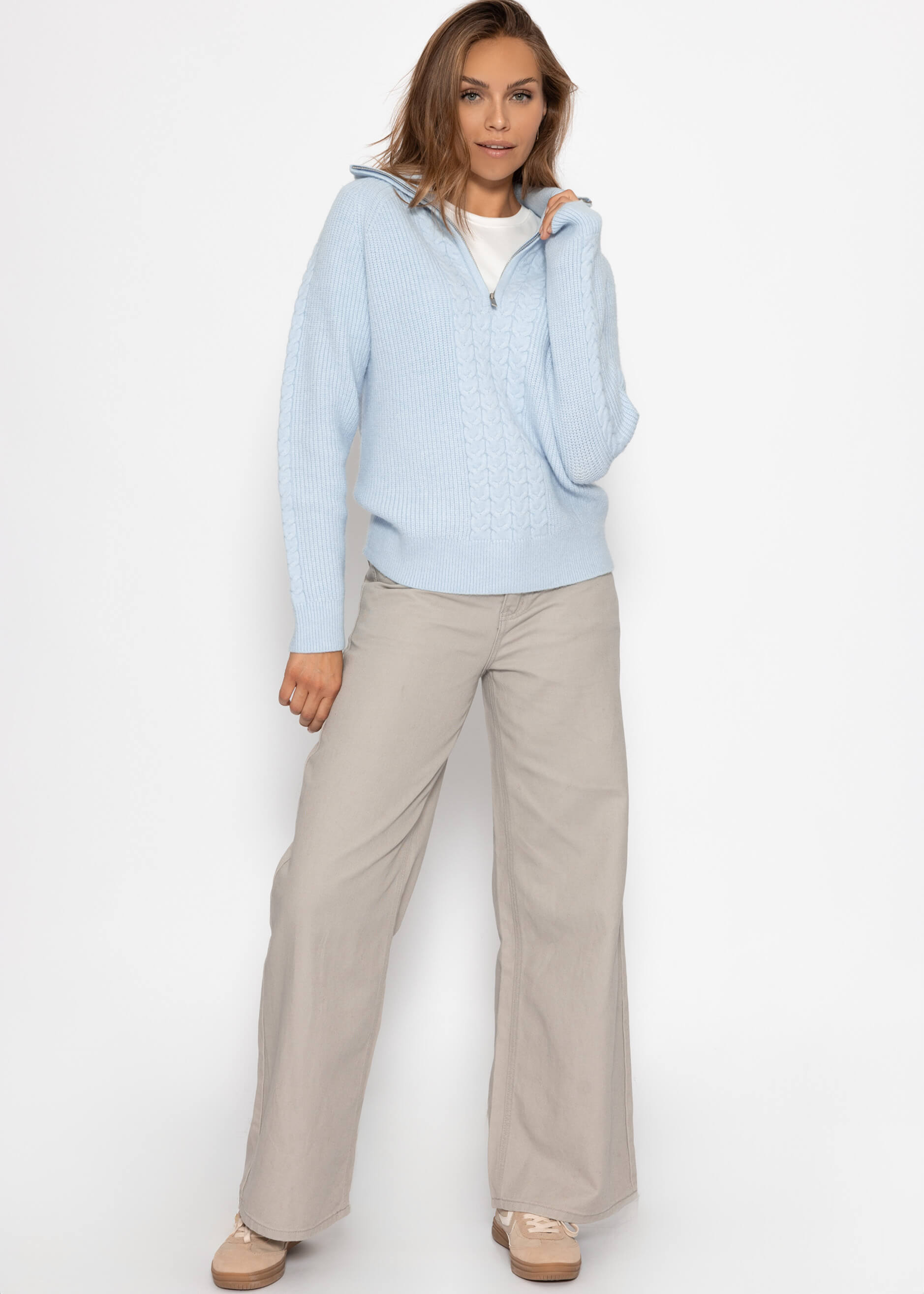 Pull avec fermeture éclair au col – bleu clair