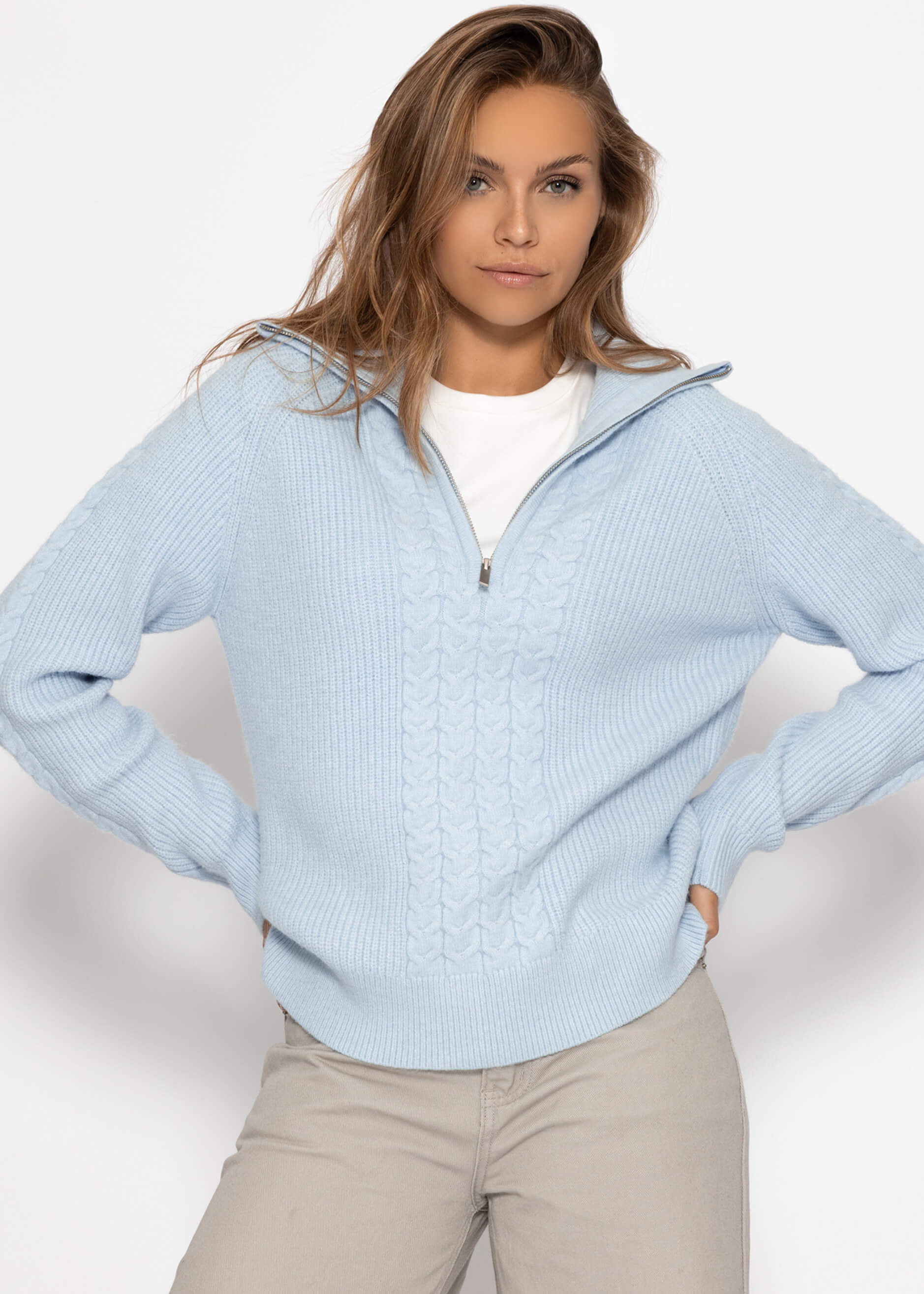 Pullover mit Reißverschluss am Kragen – hellblau