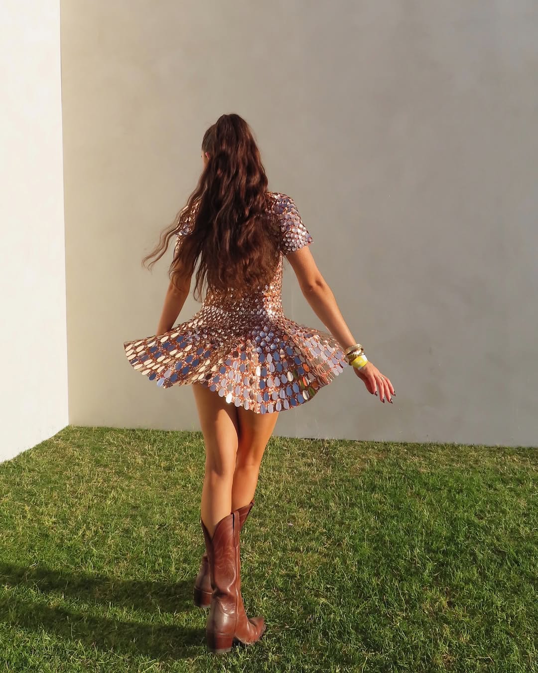 Monica | Robe courte avec col montant