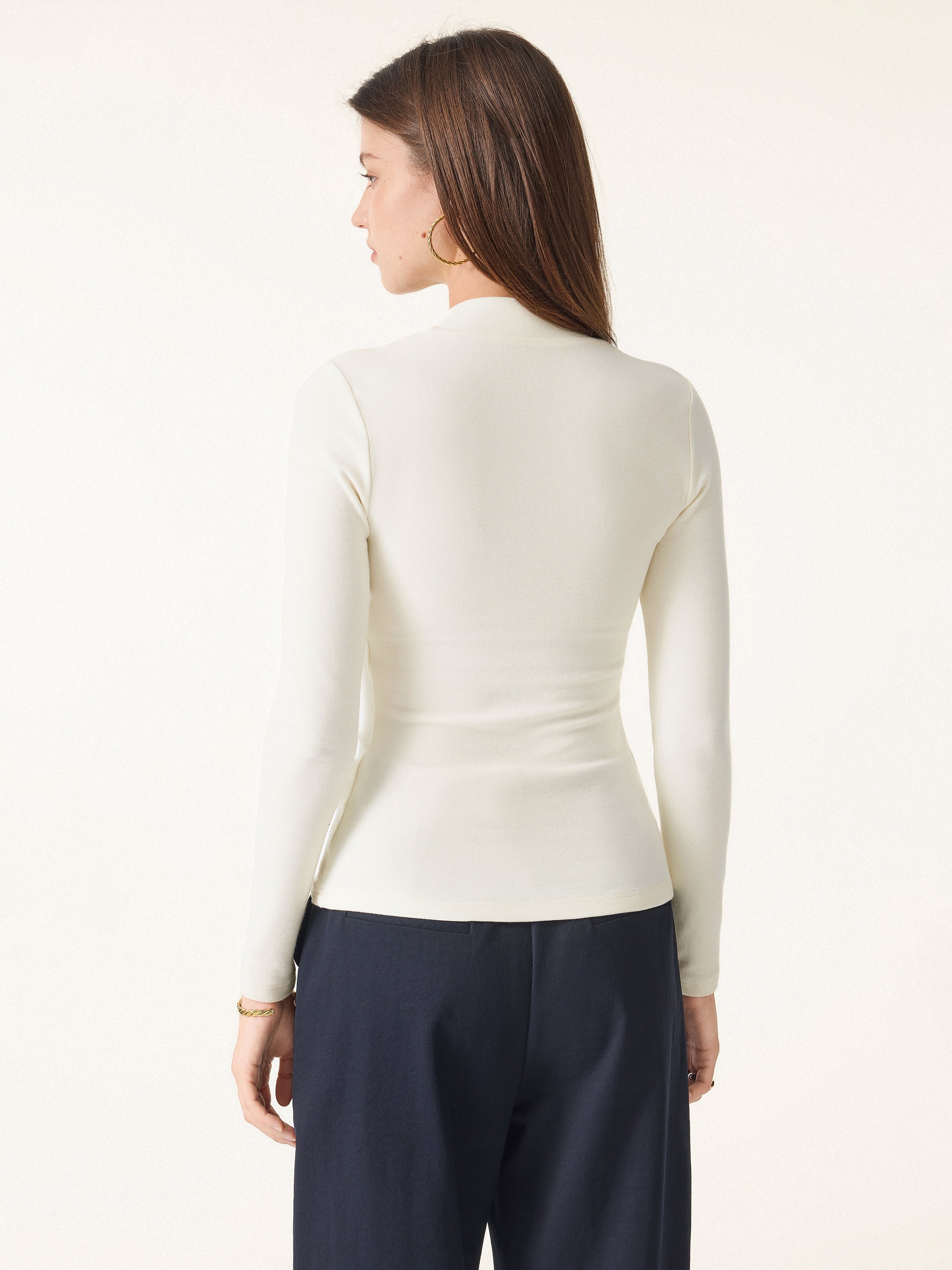 Essential V-neck Wide Binding Slimming Brami Top