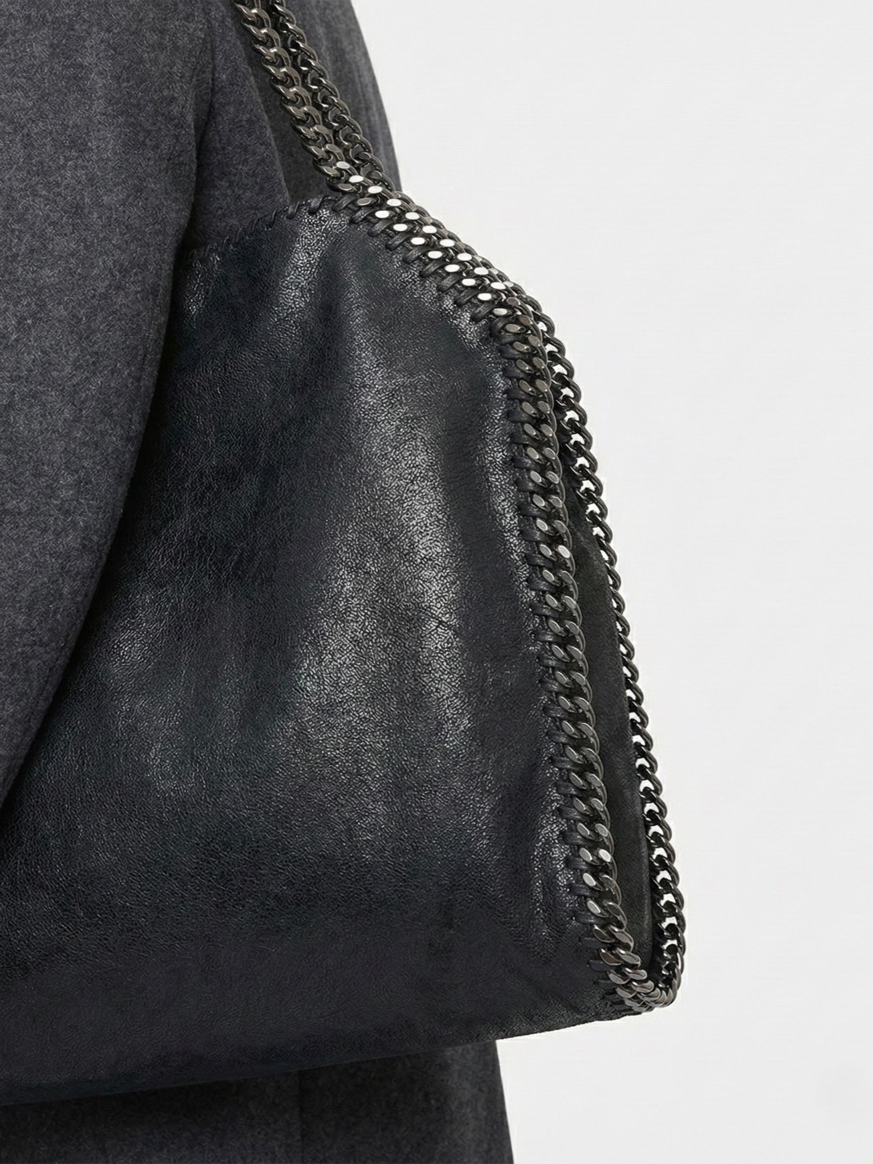 Skyla | Soft faux leather tote bag with chain strap