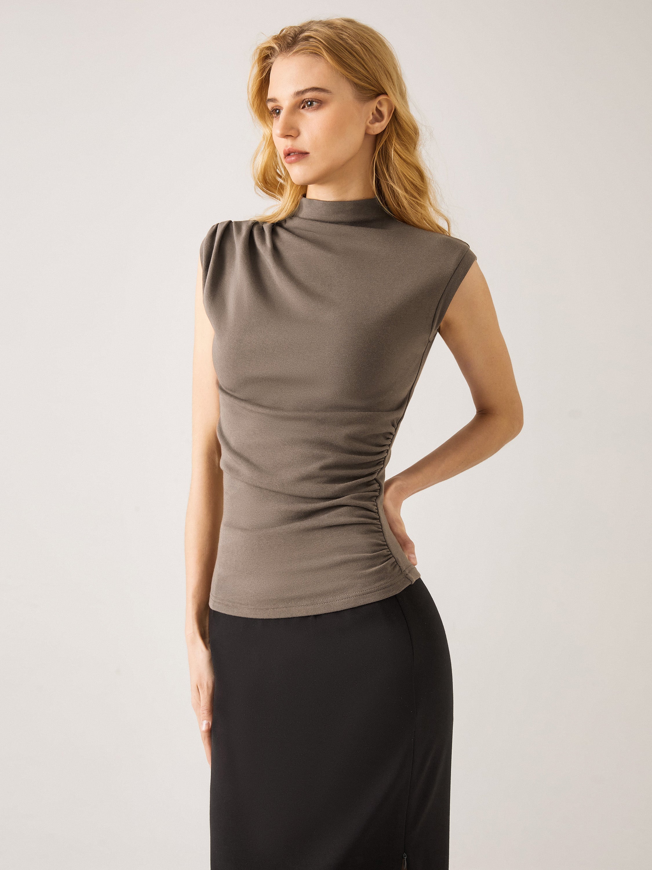 Haut à col montant Eco-Mousse®2.0 à fronces asymétriques