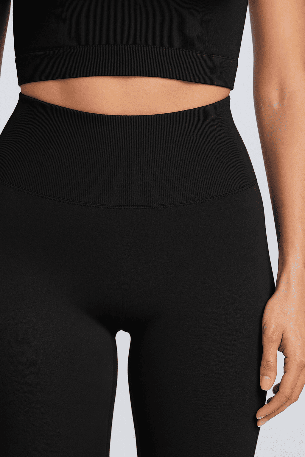 Leonie – Studio-Set [Scrunch-Leggings + Top – endet heute]