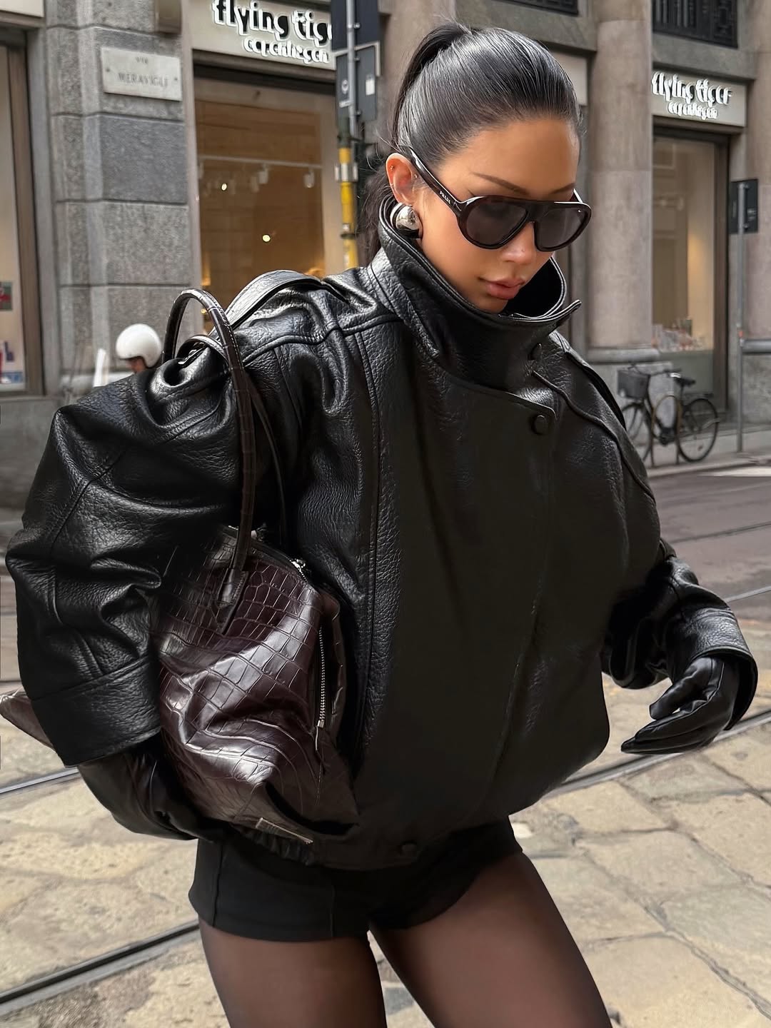 Felicia | Veste oversize à col montant en similicuir