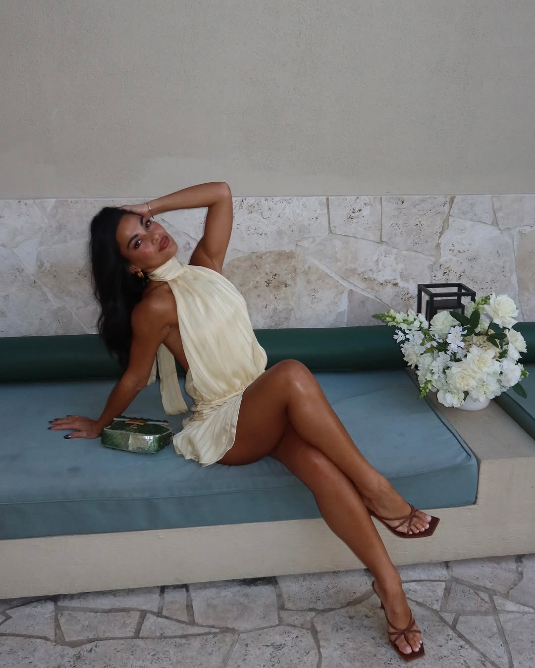 Gianna | Neckholder-Minikleid aus Spitze