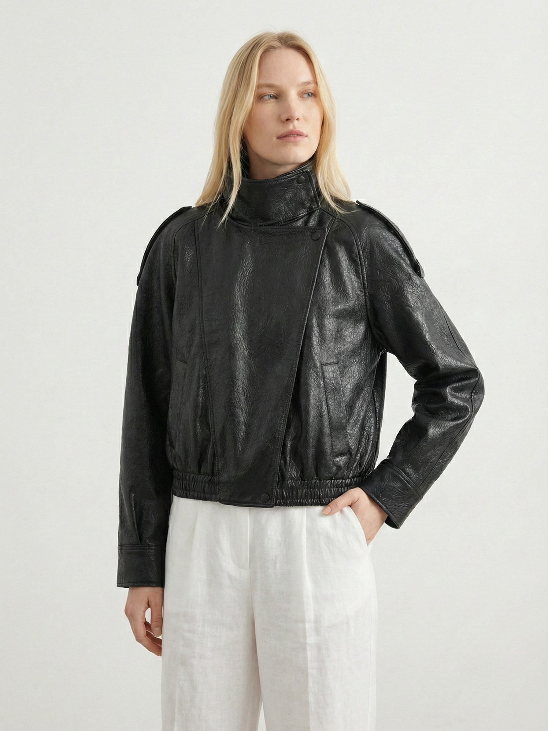 Felicia | Veste oversize à col montant en similicuir