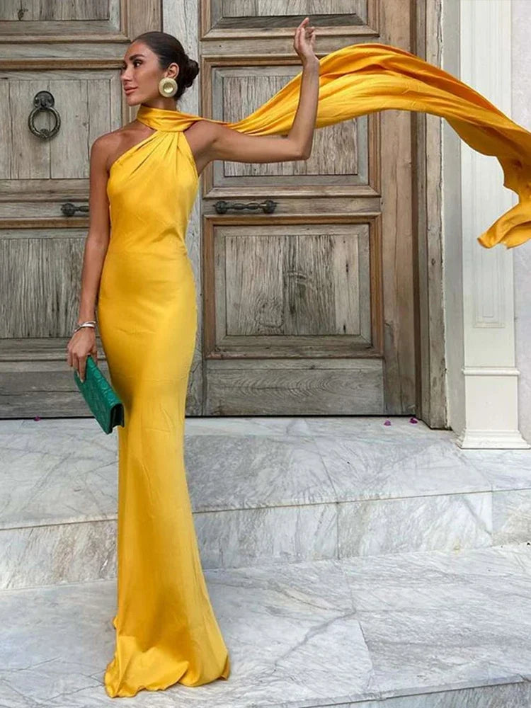 Stella | Zeitloses Cape-Kleid