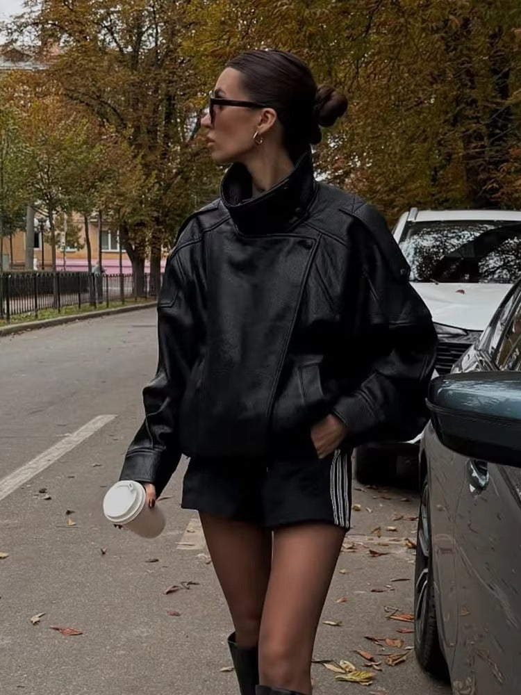 Felicia | Veste oversize à col montant en similicuir