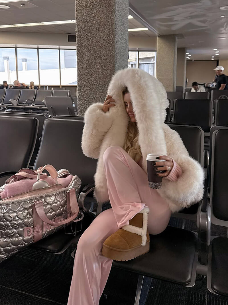 Athena | Manteau tendance à capuche en fausse fourrure