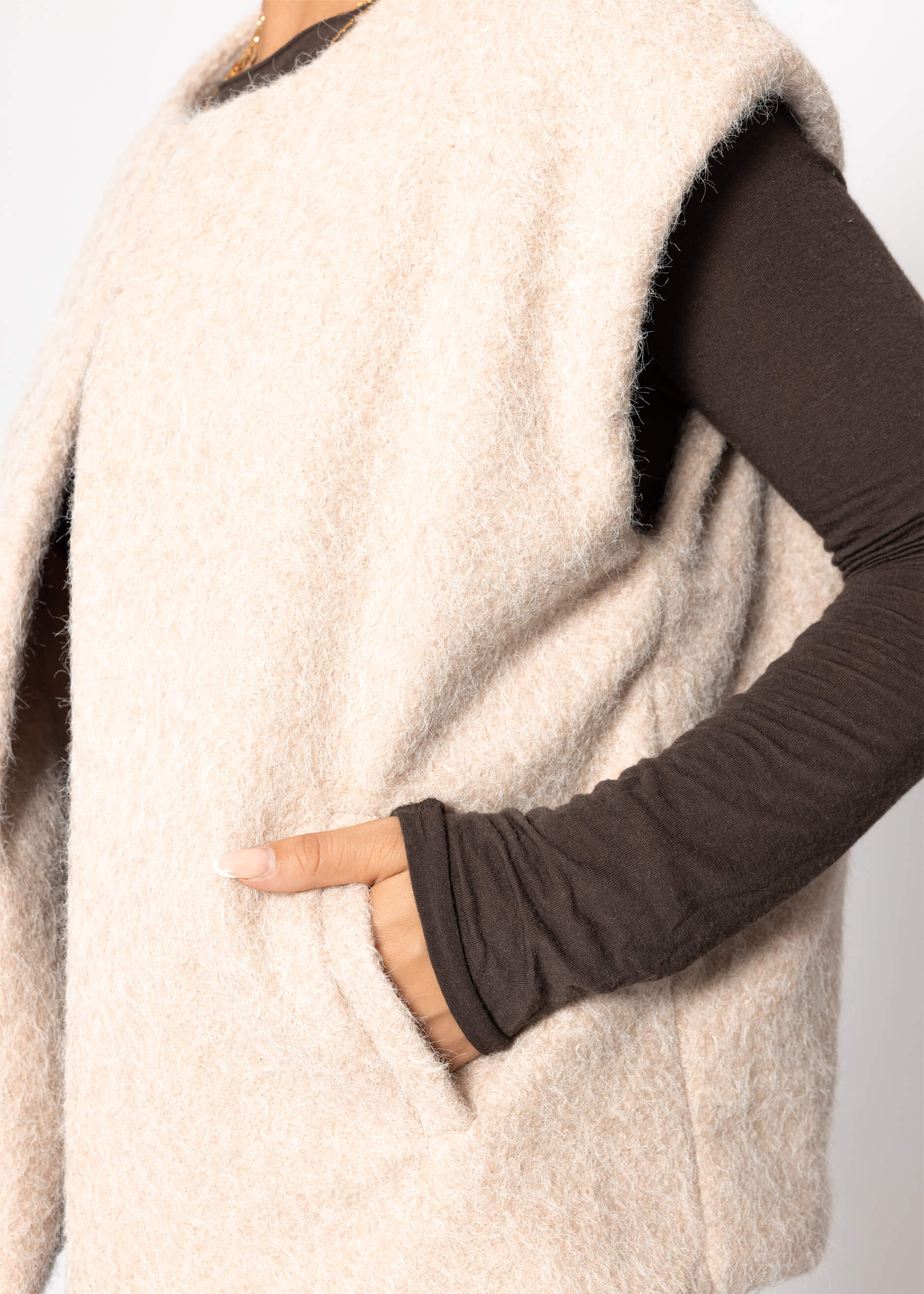 Ärmellose Weste mit Wollstruktur - beige