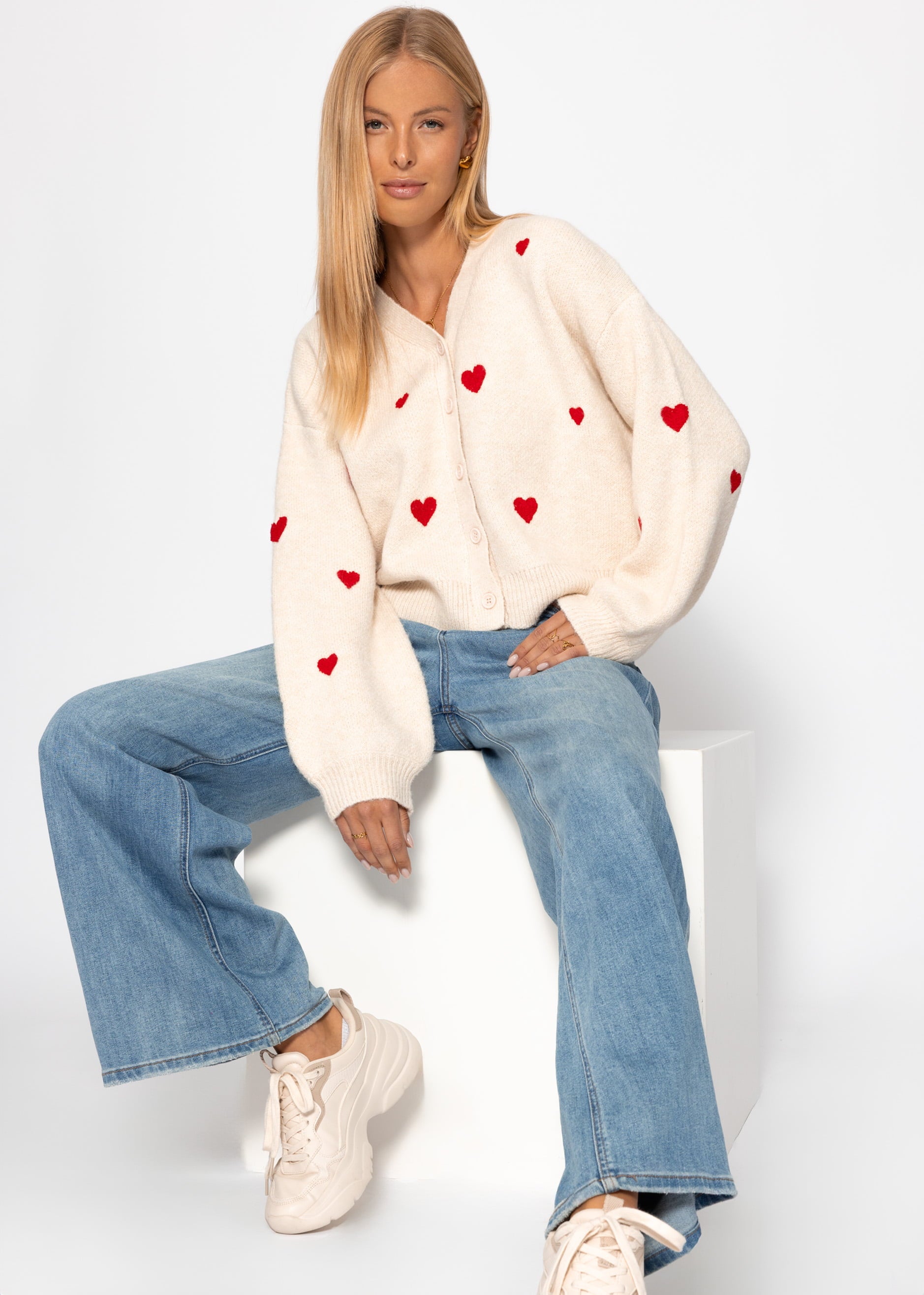 Cardigan mit roten Herzen - offwhite