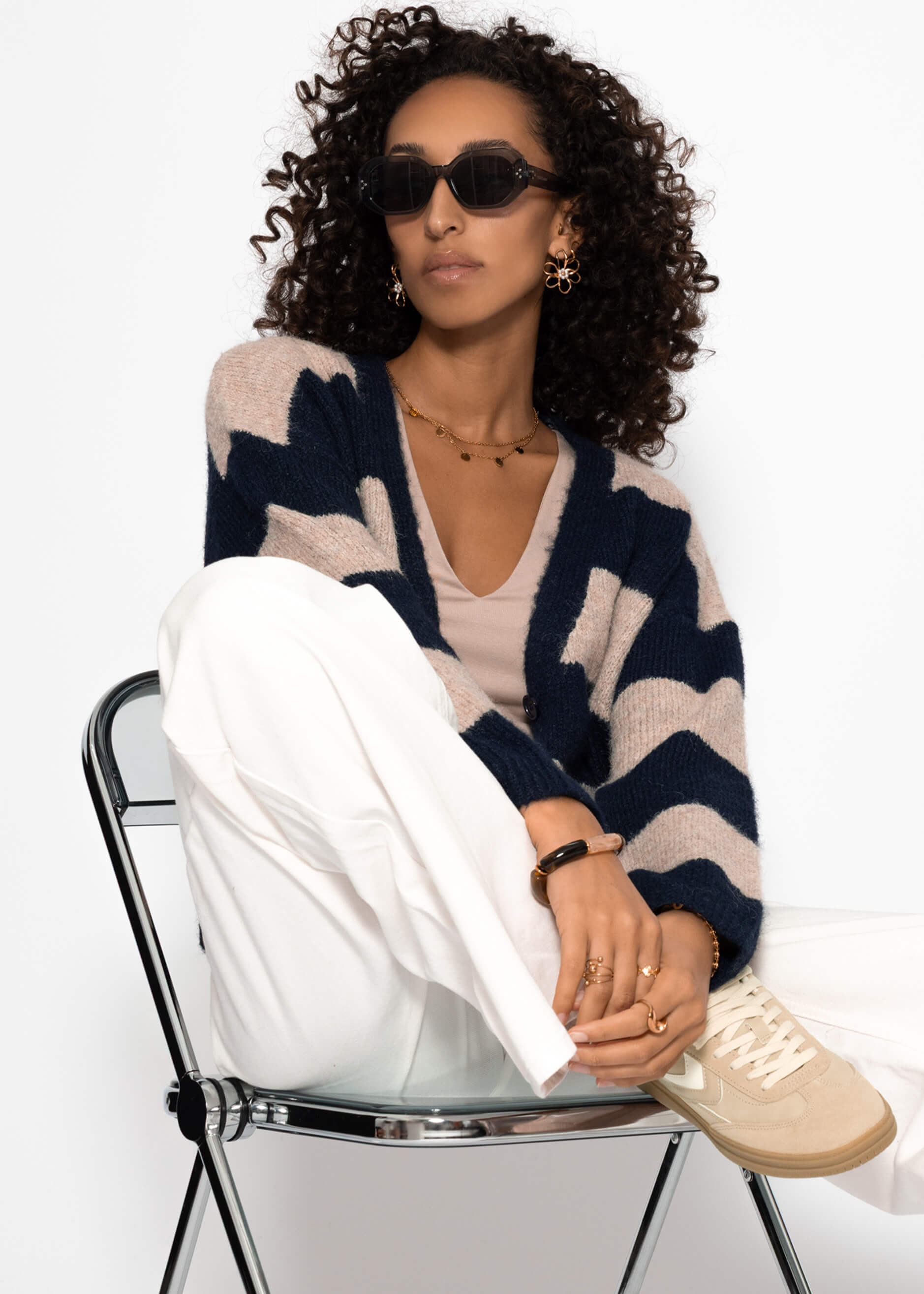 Cardigan mit Blockstreifen und V-Ausschnitt - dunkelblau