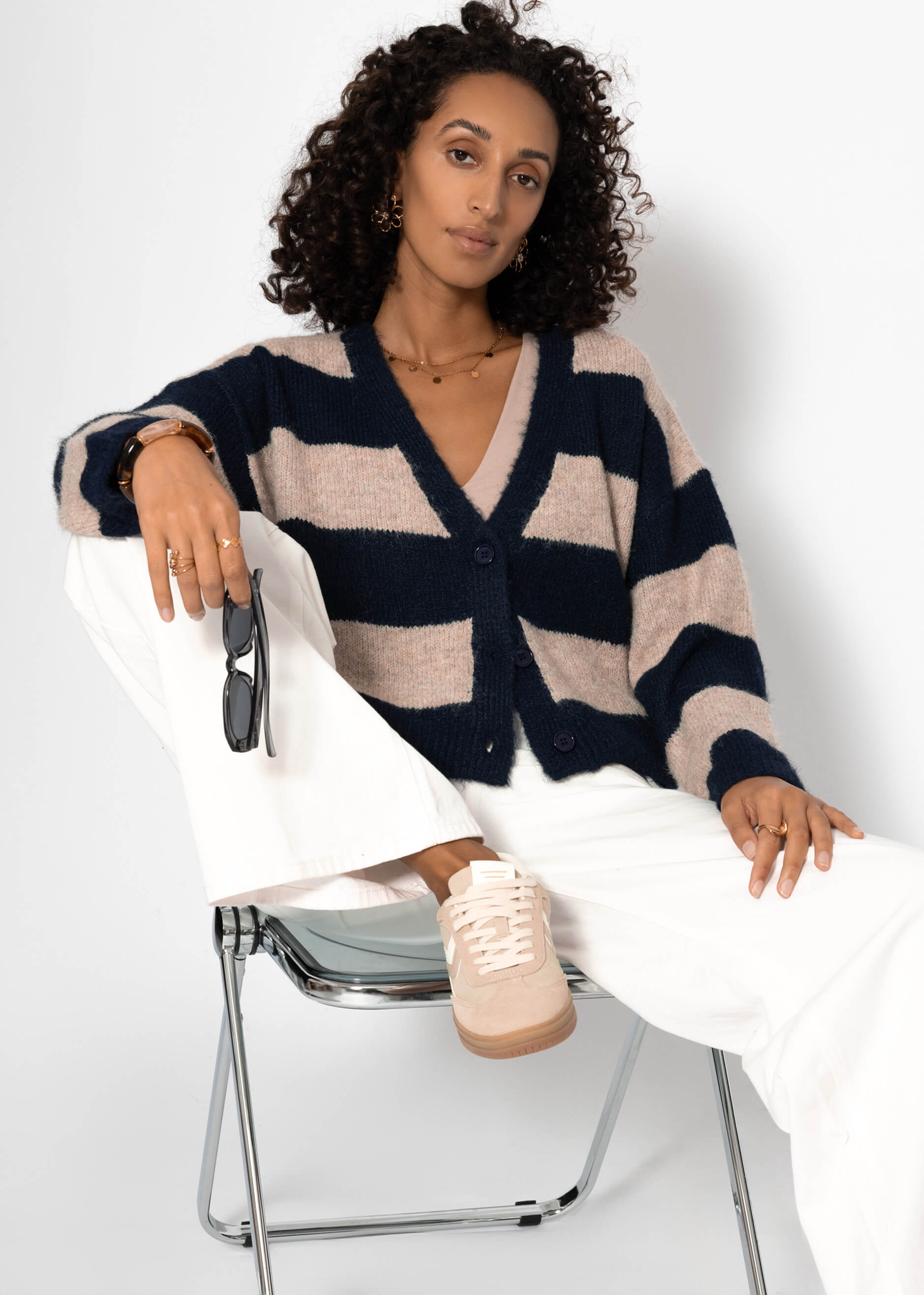 Cardigan mit Blockstreifen und V-Ausschnitt - dunkelblau