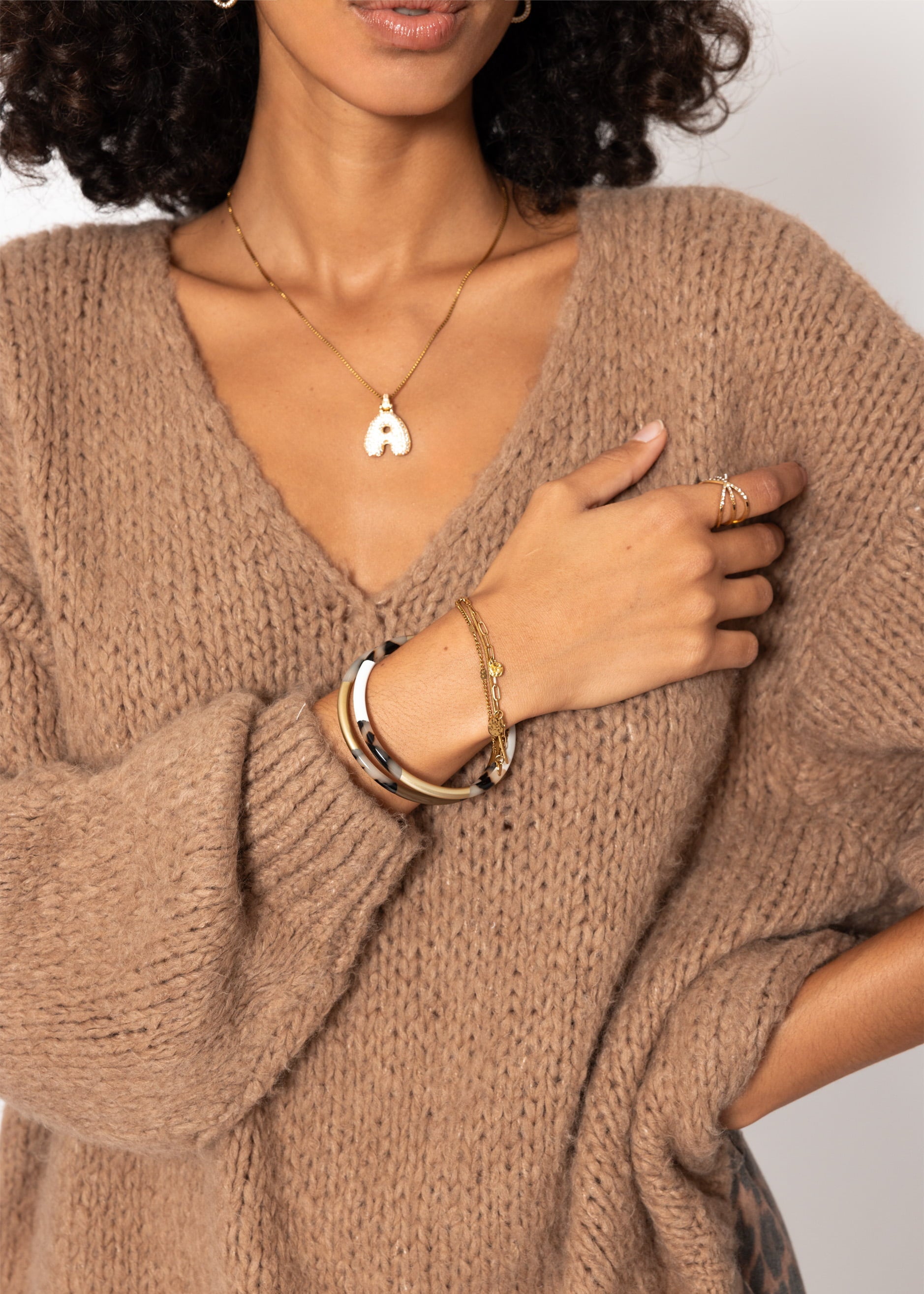 Oversize Pullover mit V-Ausschnitt - hellbraun