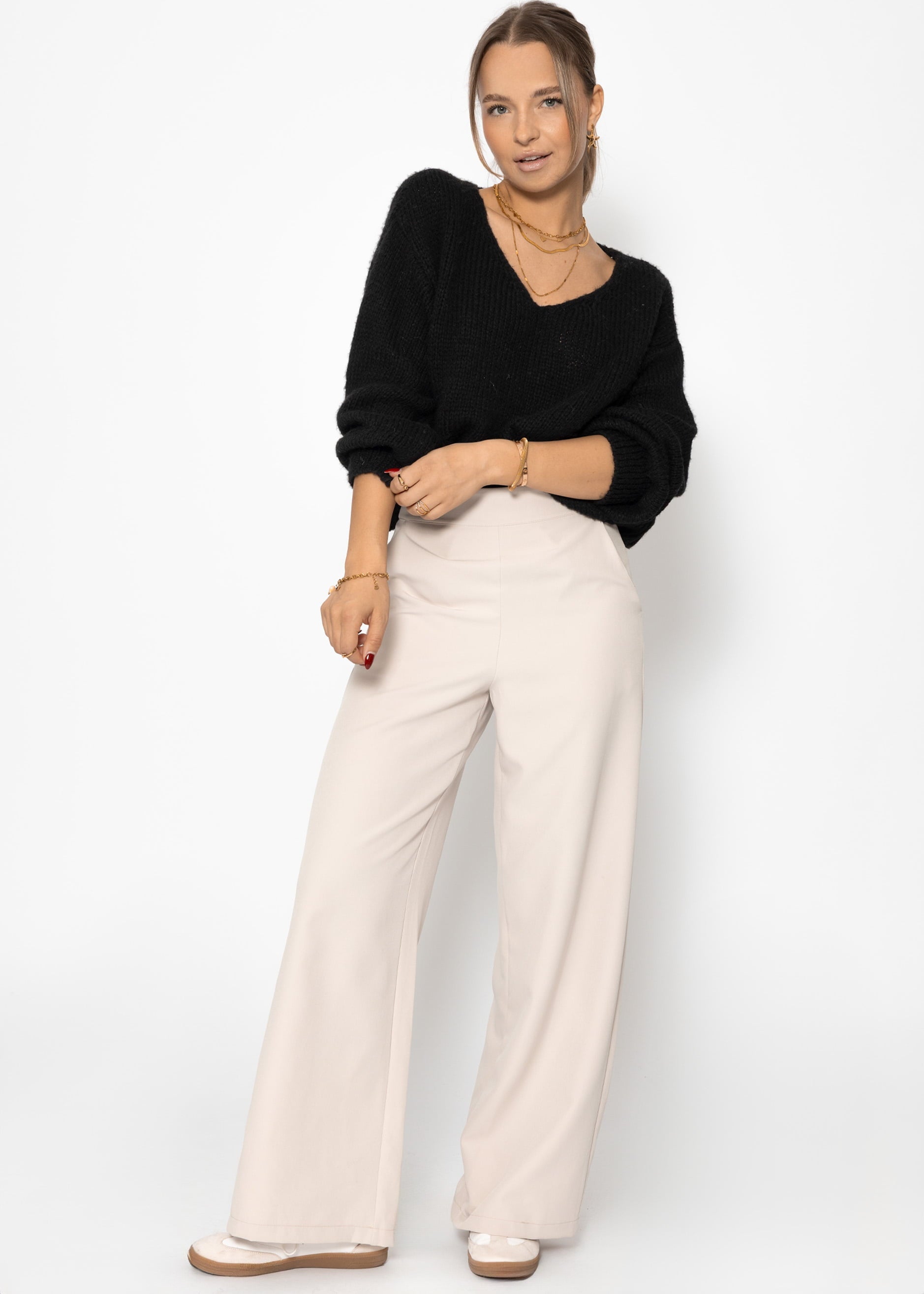 Pullover mit V-Ausschnitt - schwarz